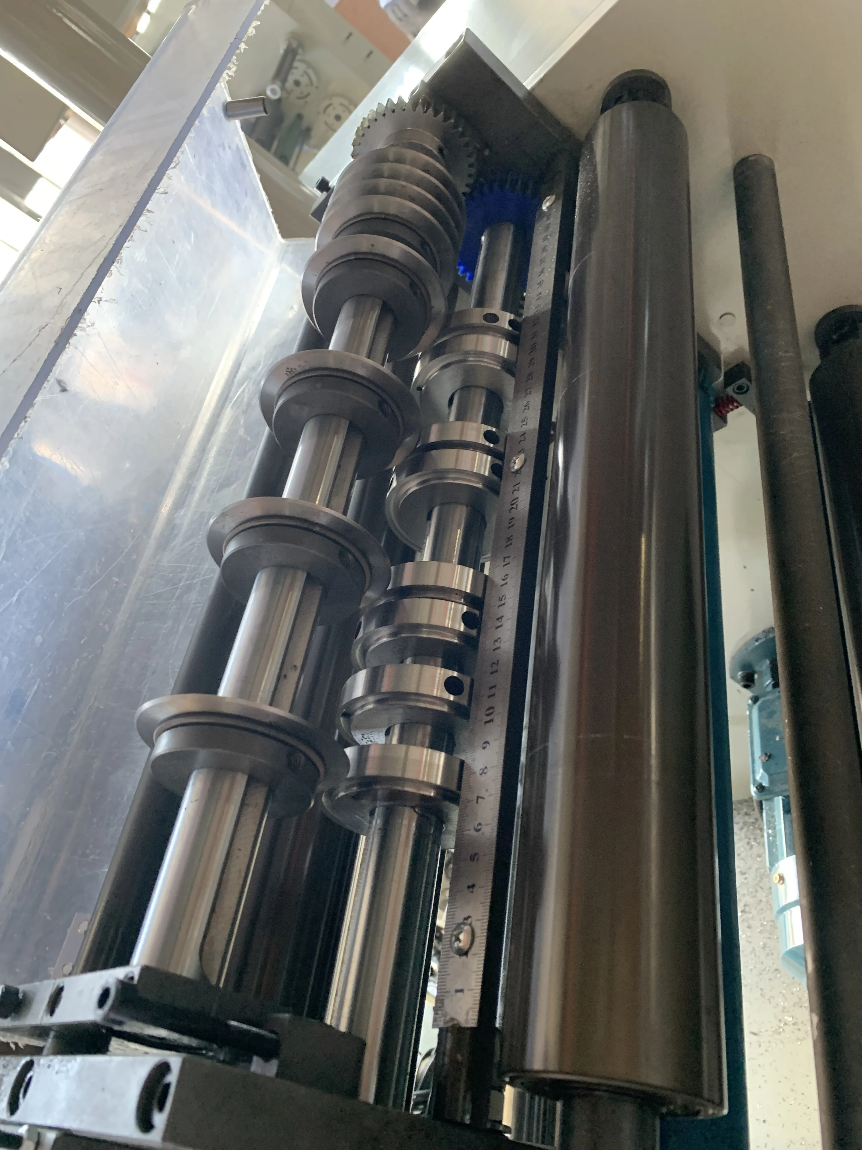 آلة إعادة لف القطع الصغيرة من GoPRINTo للملصقات والأفلام مع التحكم شبه الأوتوماتيكي #2