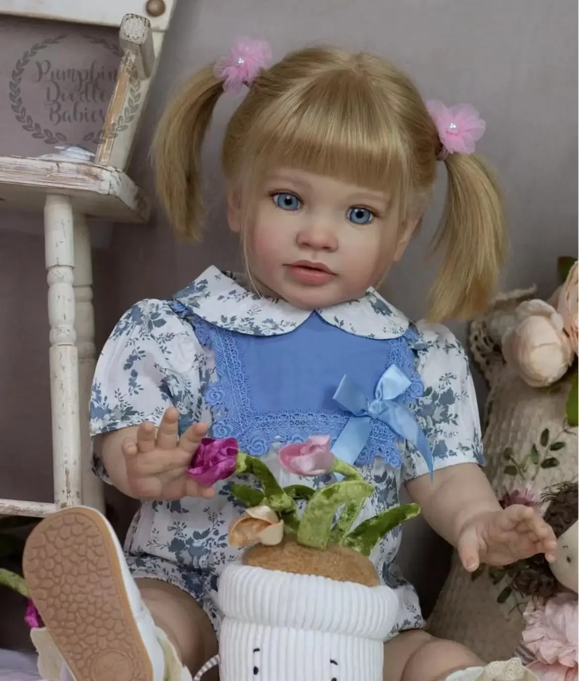 SINO-BB personalizado liited fornecimento 26 polegadas reborn bebê pippa aready boneca terminada com cabelo enraizado à mão vestido diferente