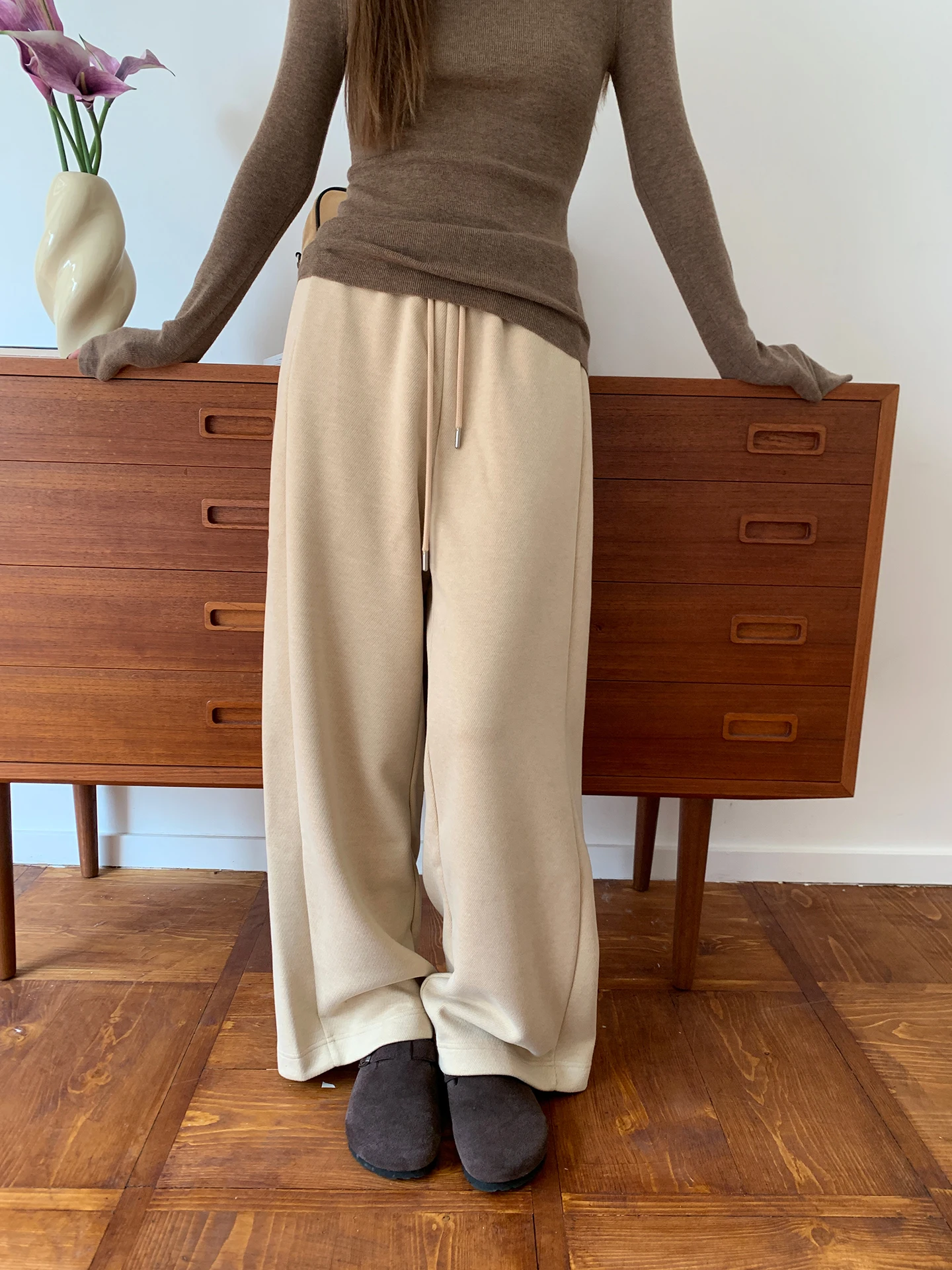 بنطلون نسائي واسع الساق بخصر مرتفع، تصميم فضفاض كاجوال مبطن بالصوف، بنطلون مستقيم الساق بأسلوب عملي من ألياف البوليستر #4