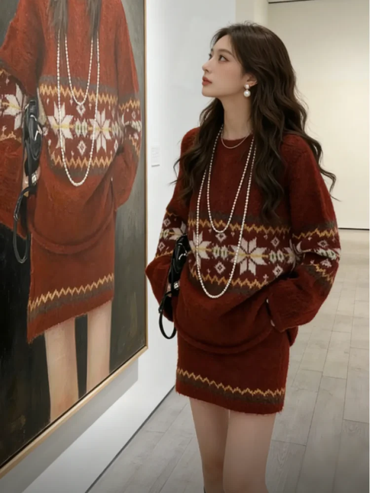 

Модный красный вязаный комплект: свитер и юбка. Уникальный красивый наряд для зимы и осени. Новогодний образ. Высокая талия, теплый, повседневный.