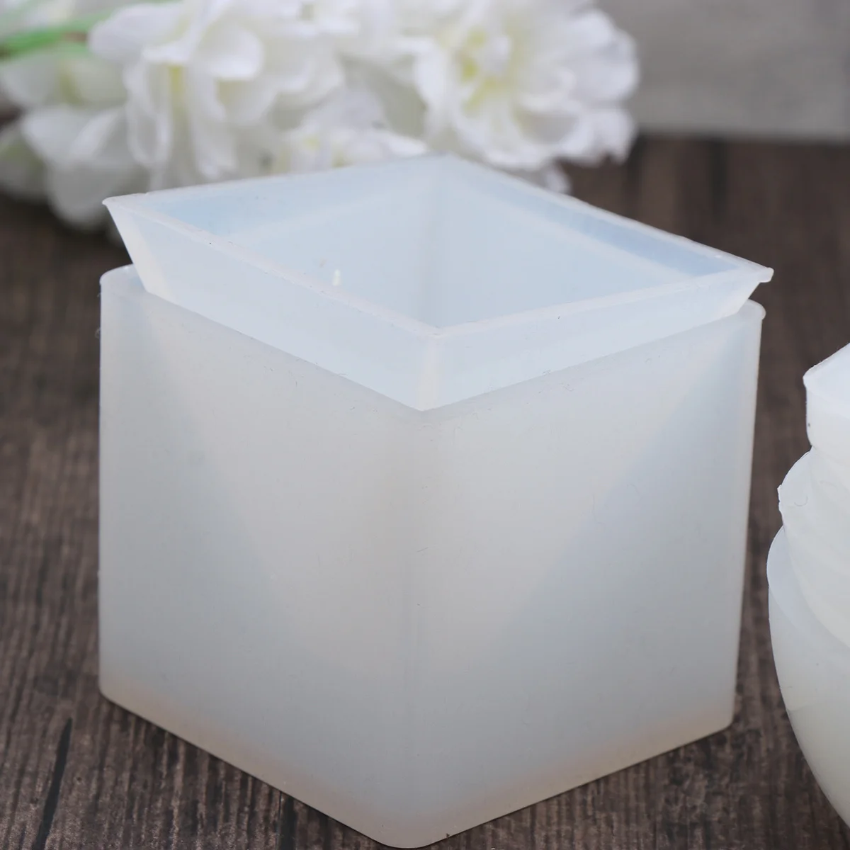 

4pcs Crystal Epoxy Gel Set White Silicone Baking Tools For Cake Fondant Chocolate Soap Diy Craft Jewelry Making Epoxy Mold Cake