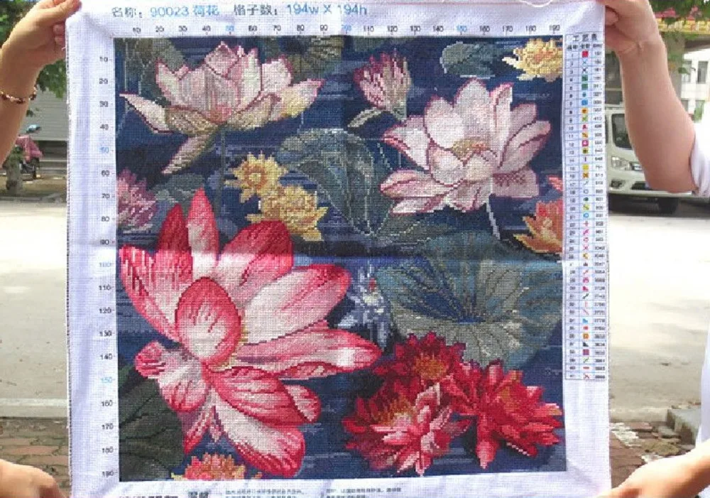 Handmade cross stitch finished product with full embroidery of lotus flowers, lotus rhyme, lotus pond moonlight, modern Chinese