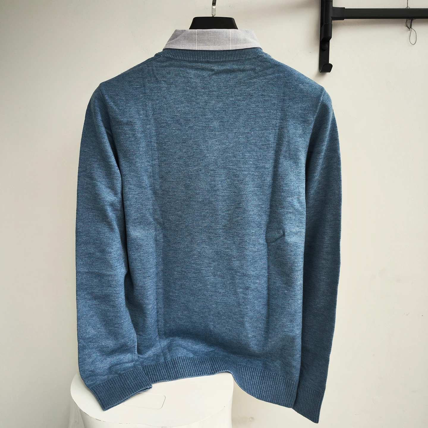 

Мужской весенне-осенний приталенный вязаный свитер с искусственным двухсекционным воротником и длинным светом, дышащая повседневная одежда, удобная