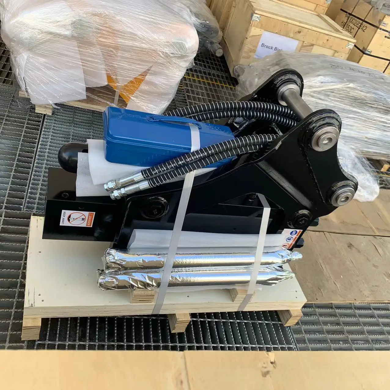 

68mm Chisel Hydraulic Hammer Breaker for 4-7Ton Excavator Demolition Tool