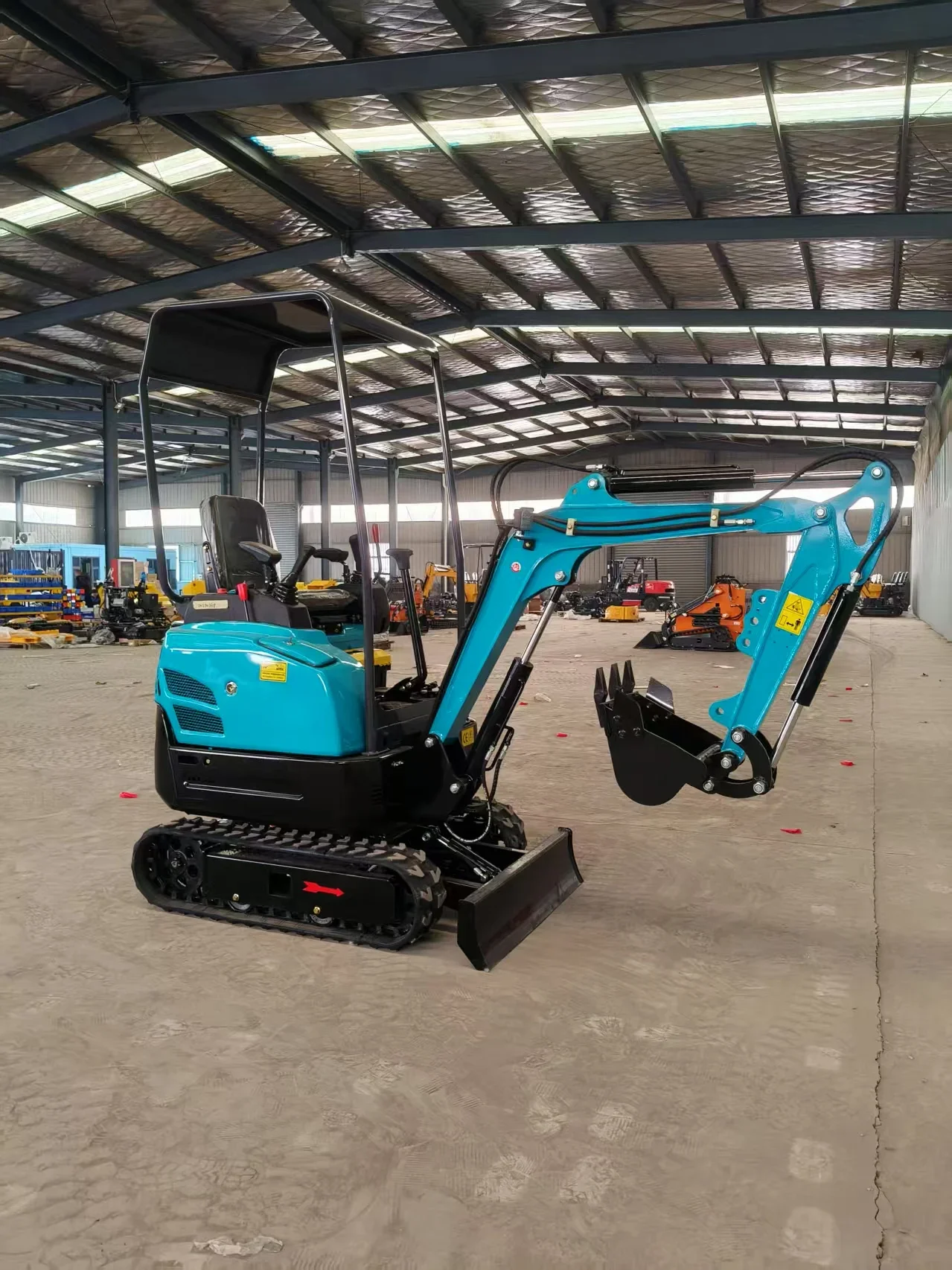 รถขุดขนาดเล็ก 1-3 ตัน เครื่องยนต์ดีเซล ระบบไฮดรอลิก เหมาะสำหรับงานจัดสวนและงานก่อสร้าง