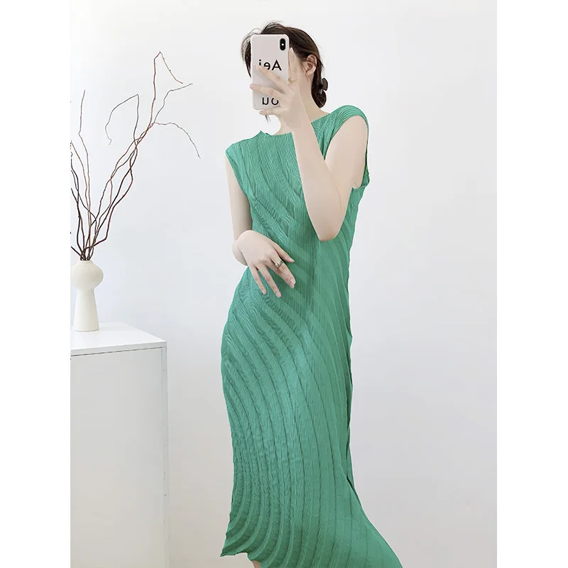 

Miyake Style Pleated Dress for Women 2025 New Solid Color Round Neck Sleeveless Corrugated Pleated Elegant Vest Pleated Skirt