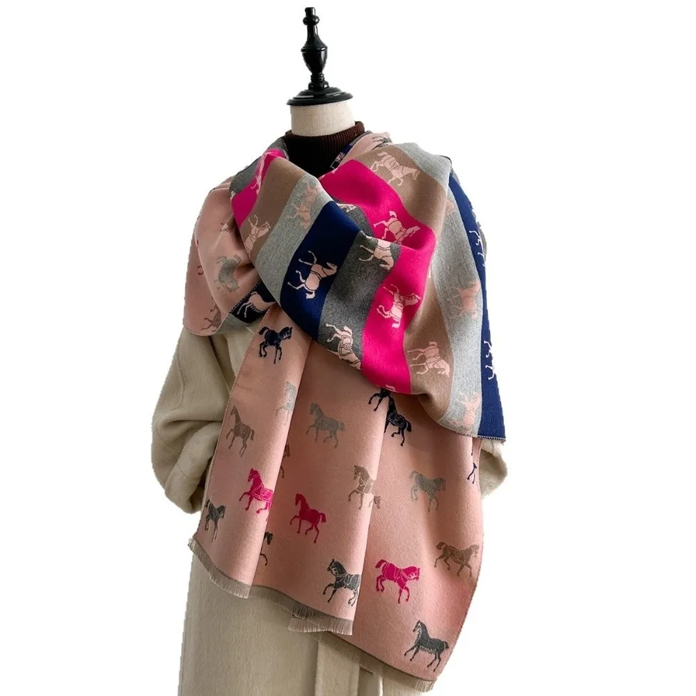 جديد أناقة الشتاء وشاح لينة الدافئة الحصان طباعة هامش تقليد الباشمينا شال رشاقته Coldproof بطانية وشاح السنة الجديدة هدية