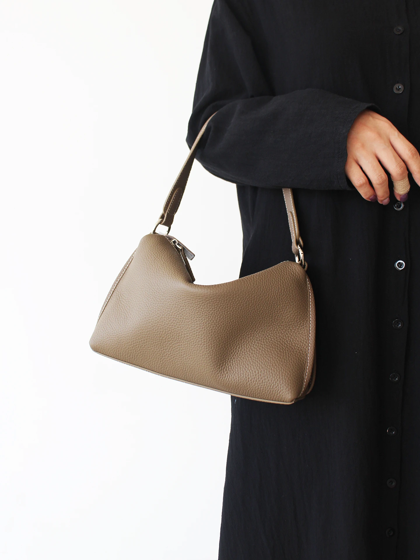 

mat Bread Roll Bag Women's Underarm Bag Luxury Genuine Leather Tote Bag Faionable European Sle Pillow ape Medium...