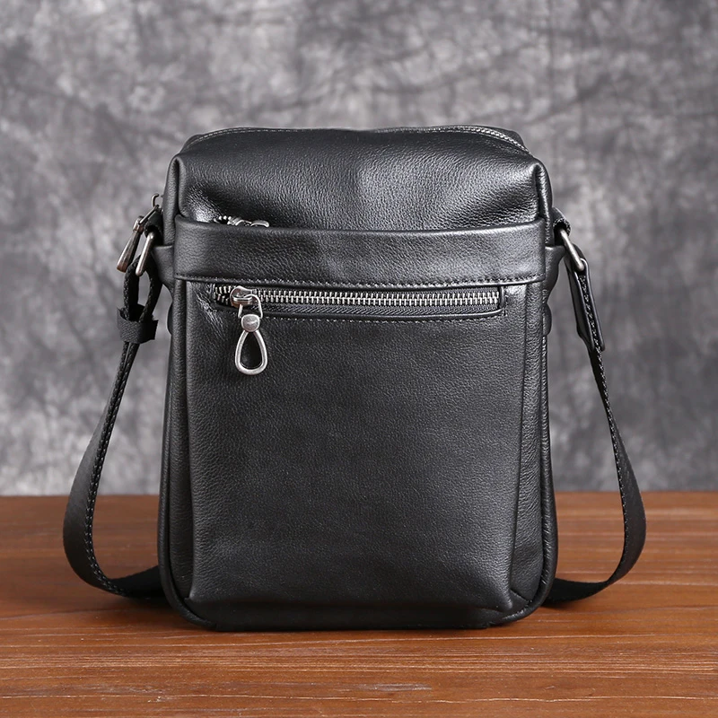 

Men's Leather One-Shoulder Bow-Top Layer Cowhide Crossbody Bag Youth Casual Fashion Trend All Handcrafted Vertical Men's Bag