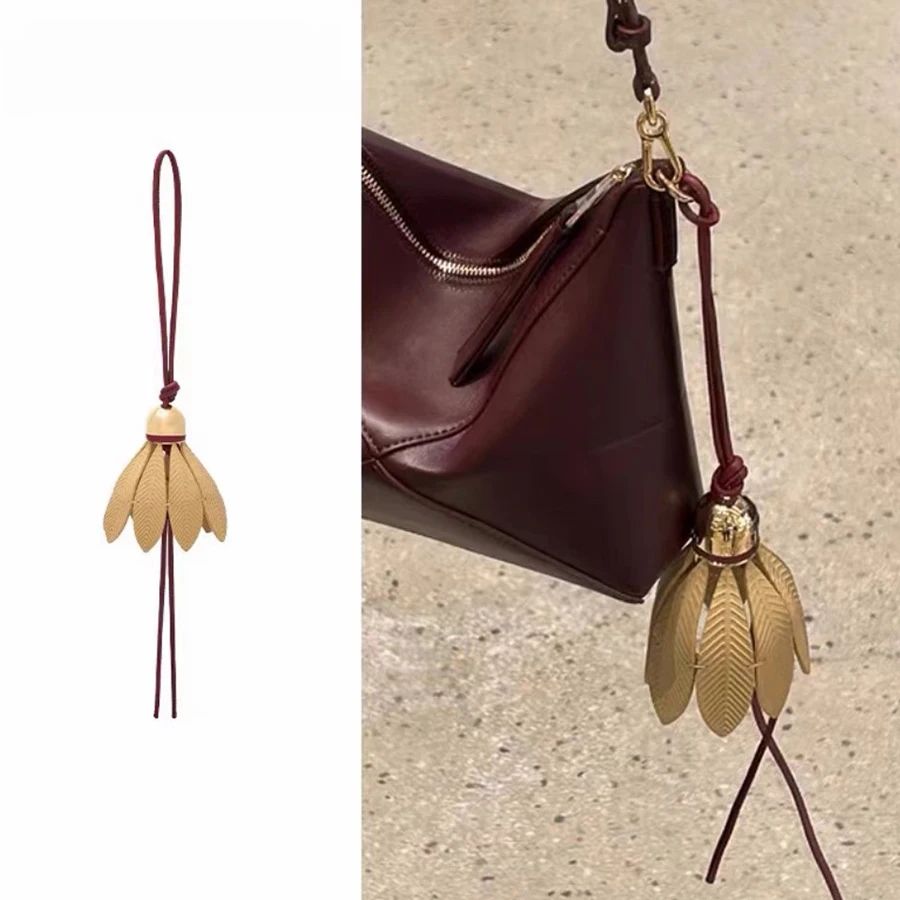 

Брелок-подвеска для сумки из кожи в виде ракетки для бадминтона, белый, роскошный, подарок для девушки, аксессуар для сумки