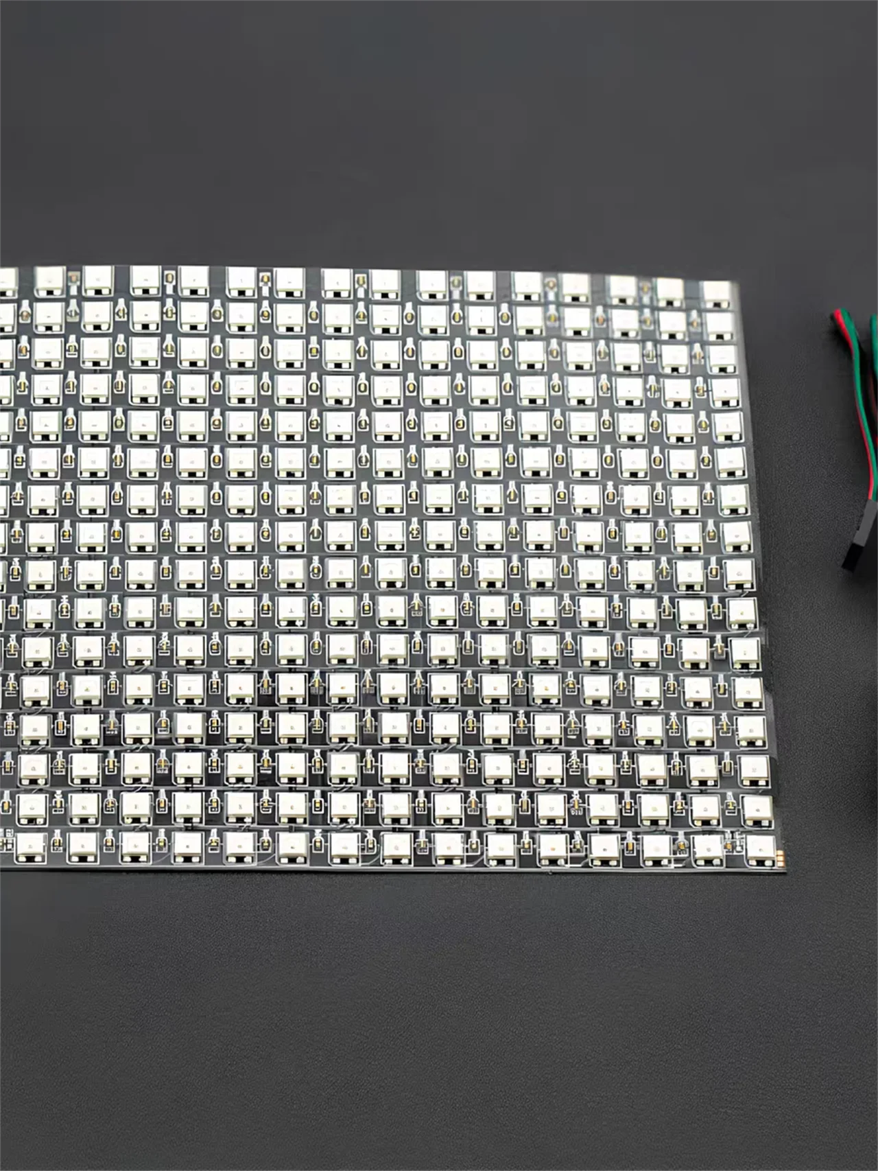 Gravity: 16x16 RGB full-color LED flexible dot matrix screen