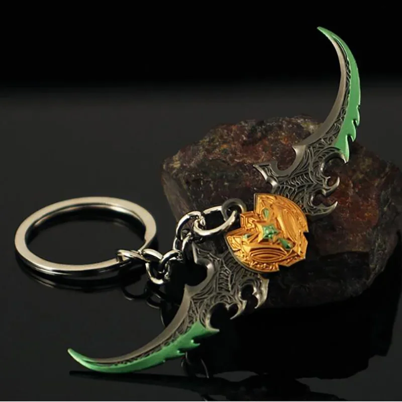 7cm Game WOW Warglaive of Azzinoth Pendant Keychain for Men Boys Metal Enamel Key Ring Fans Car Bag llaveros Jewelry Gift