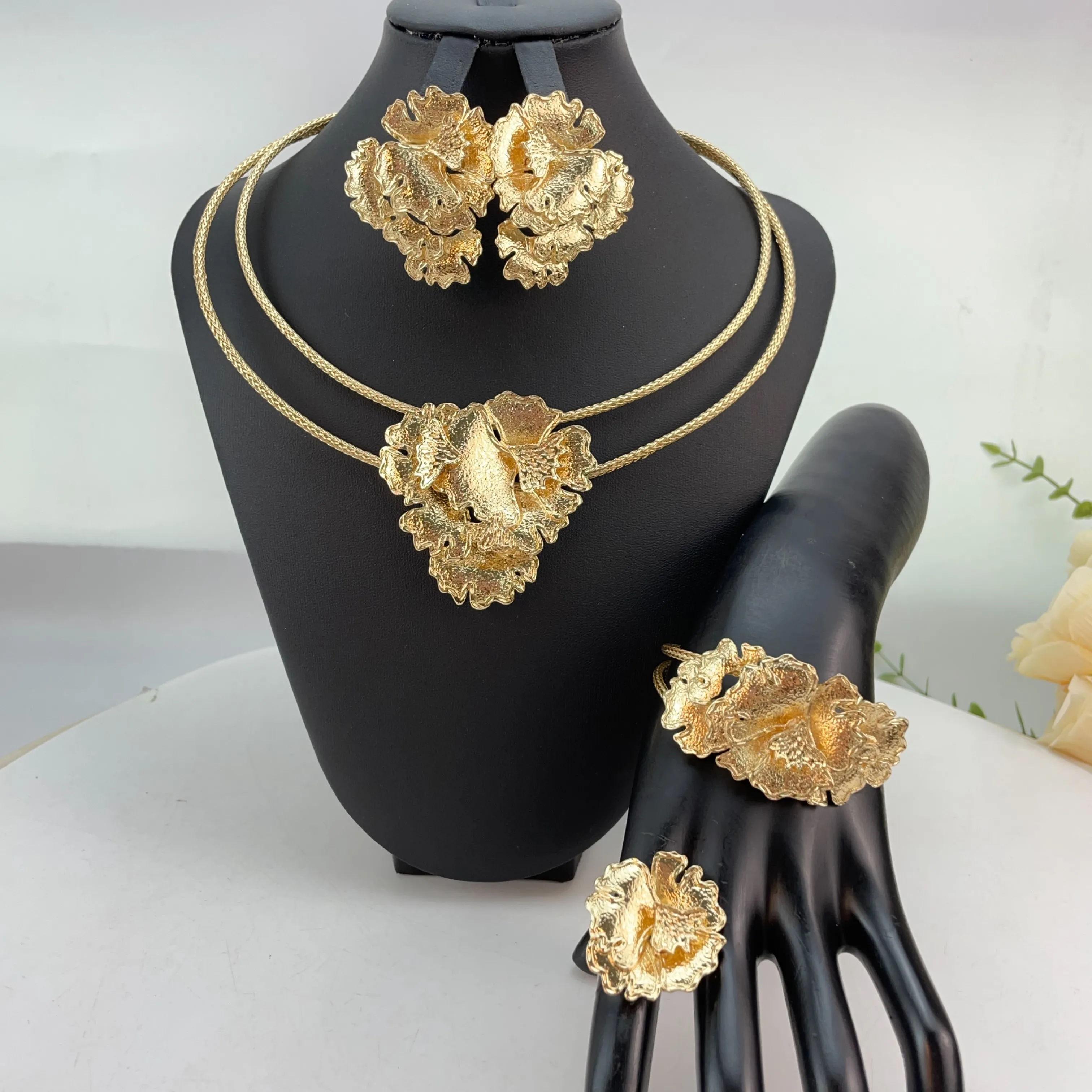 

Новейшее бразильское изысканное красивое ожерелье ручной работы, аксессуары для свадебной вечеринки, модный женский комплект ювелирных изделий FHK23938