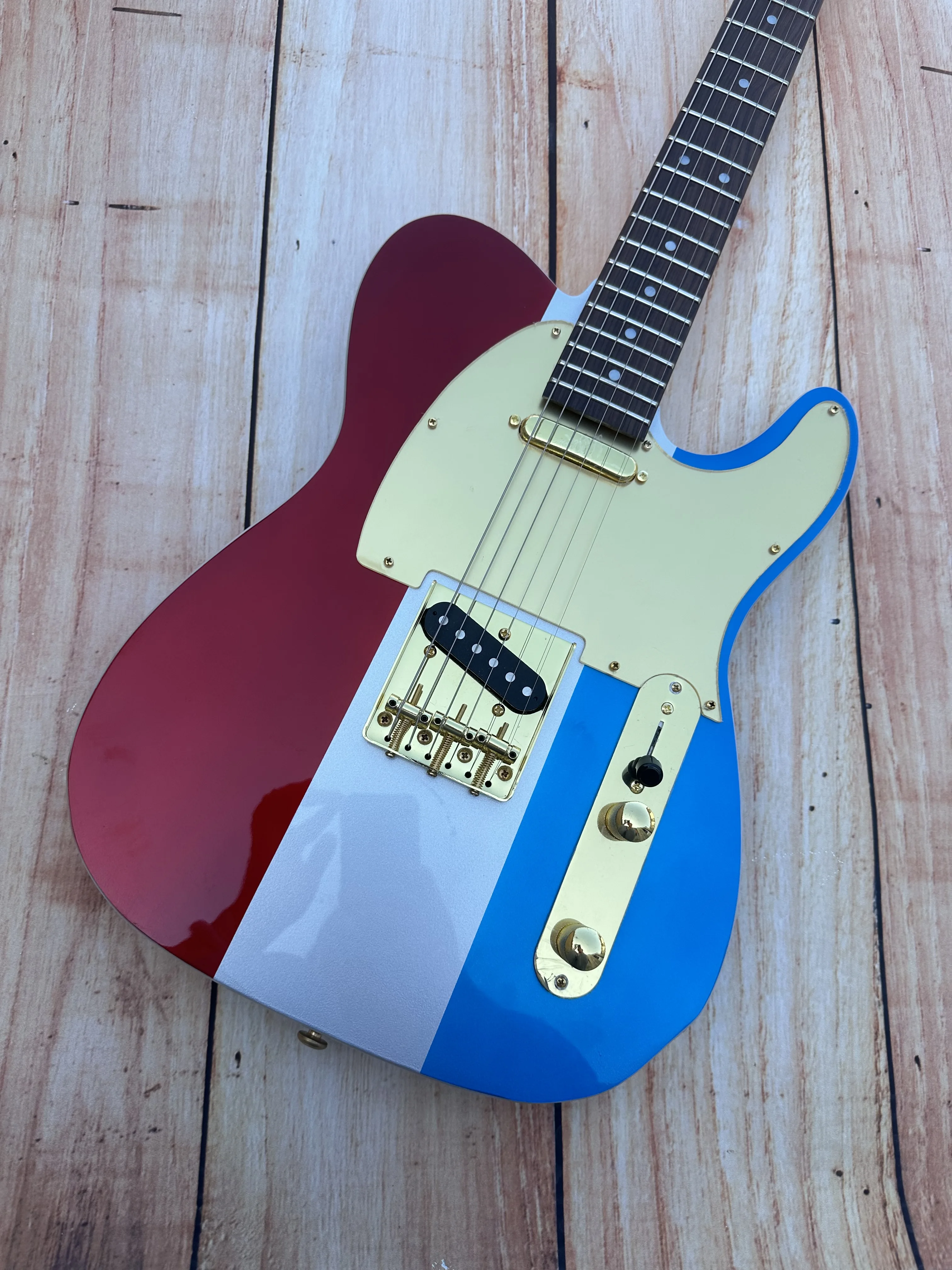 Telecast Electric Guitar, Factory stock, colored splicing sequins, shining, map fingerboards, lighting package