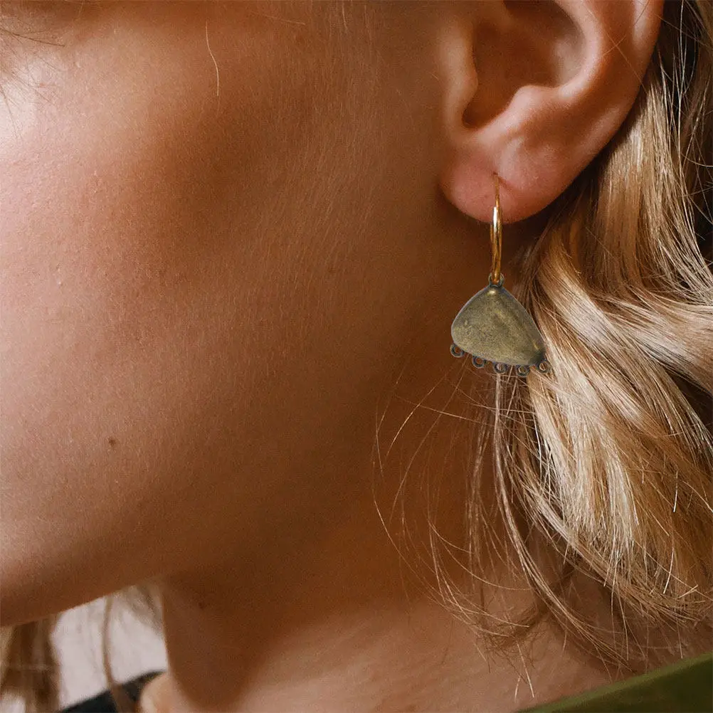 

12 шт. винтажных ажурных филигранных подвесок-коннекторов из сплава, треугольные шармы для изготовления ювелирных изделий своими руками, для ожерелий и браслетов