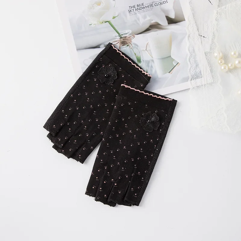 1 쌍의 선 스크린 얇은 갑옷 장갑 코튼 레이스 나비 보호 장갑 반 손가락 다기능 야외 사이클링 장갑