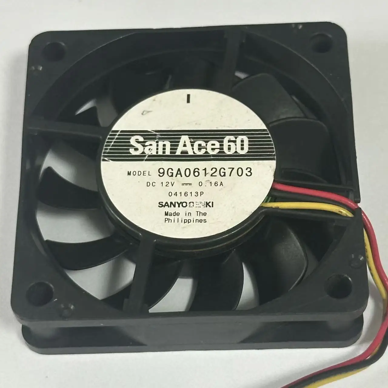 

Sanyo Denki 9GA0612P7G03 DC 12V 0.16A 60x60x15mm 3-Wire Server Cooling Fan