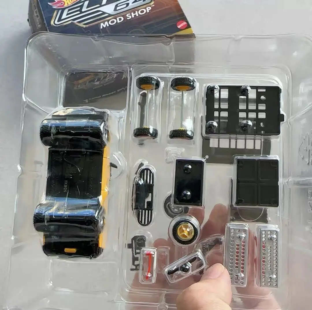 รถฮอตวีลส์ของแท้รุ่น Rlc Elite 1:64 ปี 94 แลนด์โรเวอร์ ดิสคัฟเวอรี่ ของสะสม รถโมเดลโลหะผสม ของตกแต่ง ของขวัญคริสต์มาสสำหรับเด็กผู้ชาย มีสินค้าในสต็อก