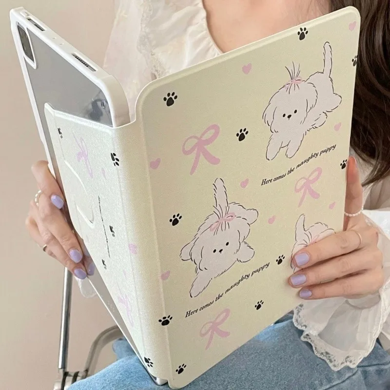 

360 Rotating Stand with Pencil Holder Cute Cartoon Puppy Bow Tablet Case for iPad Air6/7/8 A16 A19 Pro 11in M2 M3 M4 M5 Cover