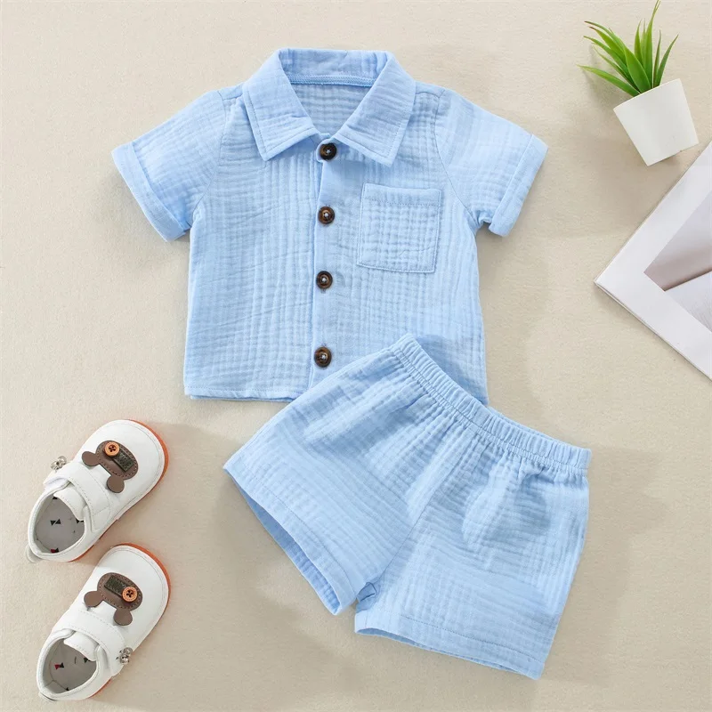 Conjunto de ropa suave para bebé, traje informal de verano para niño pequeño, camisa de manga corta con botones y solapa, pantalones cortos, Color