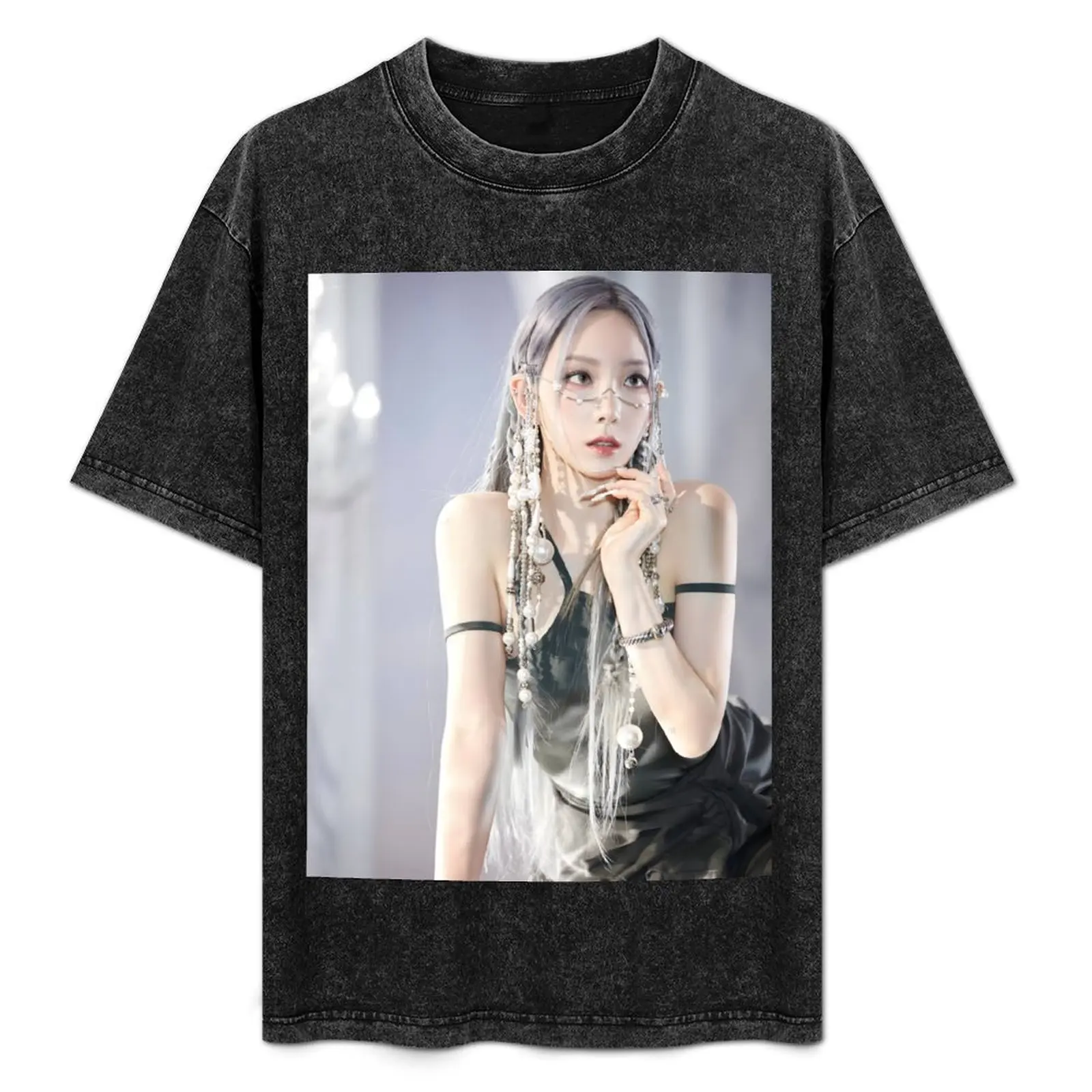 

Taeyeon 'INVU' MV Shoot Behind T-Shirt High Elasticity Sports T-Shirt