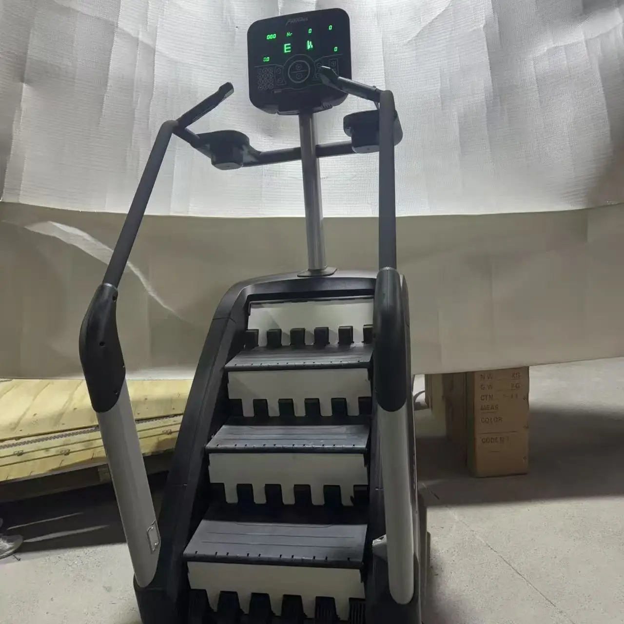 

Новинка 2026: Коммерческий тренажер для подъема по лестнице, интеллектуальный степпер высокого качества, новая модель