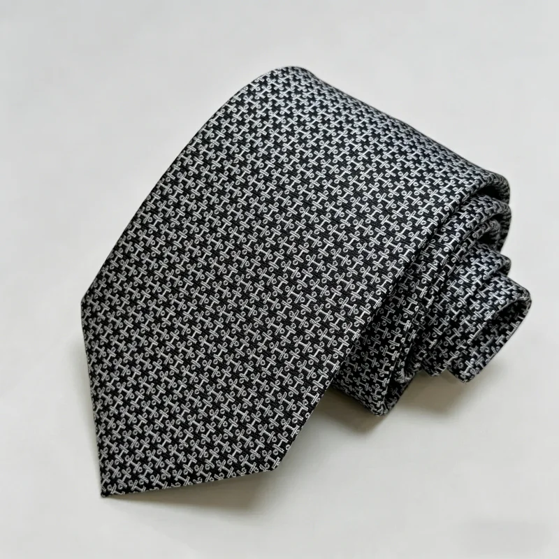 cravate-haut-de-gamme-en-soie-ajouree-elegante-avec-lettres-ideale-pour-les-occasions-professionnelles-et-decontractees-du-week-end-tissee-a-la-main-en-promotion