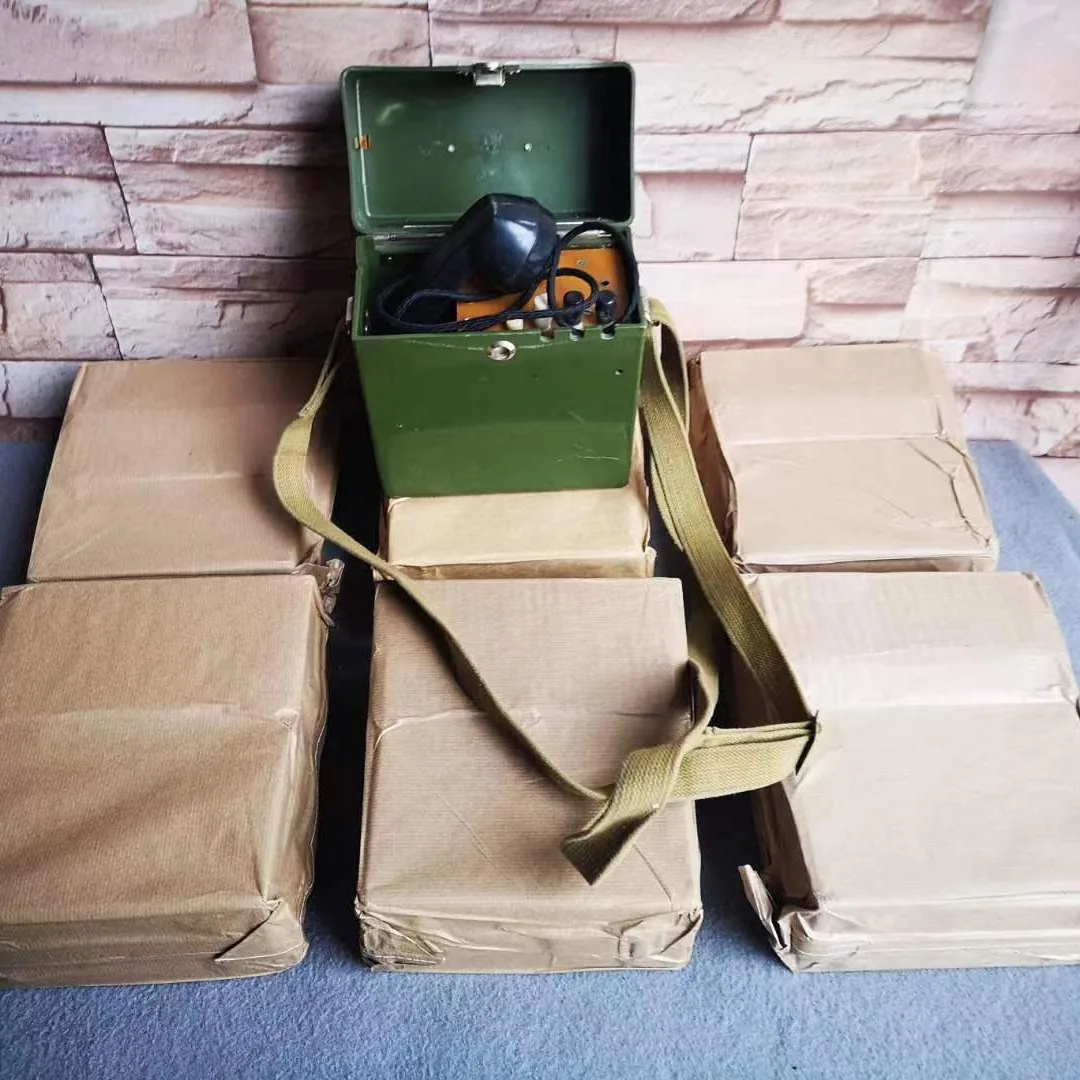 Field work magnet telephone type 65-1 telephone, emergency communication machine with green outer box
