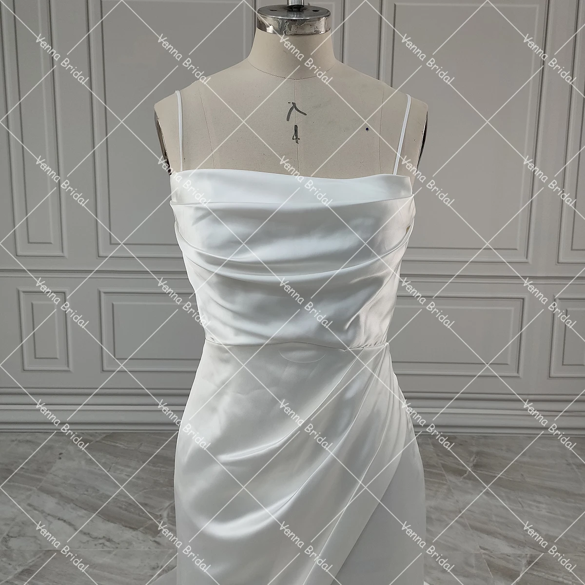 Robe de mariée froncée en Satin, bretelles Spaghetti, fente haute, jupe drapée, sur mesure, style sirène, dos nu, grande taille, 2022