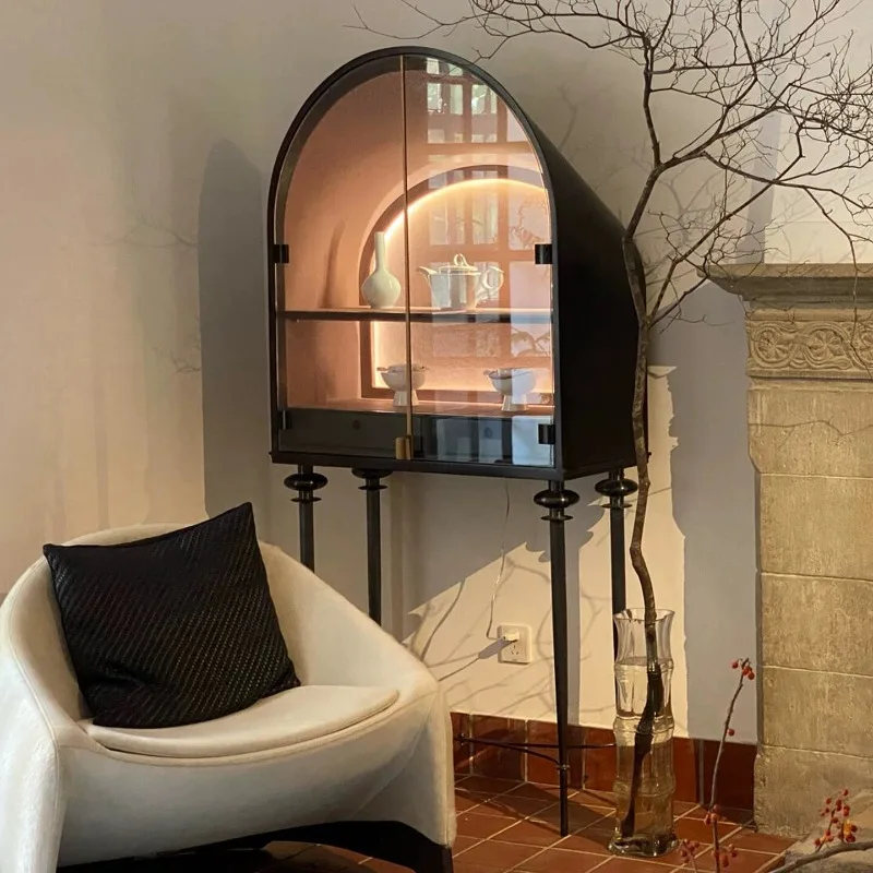Italian light luxury retro arched glass display cabinet, high-end designer villa living room home solid wood wine cabinet