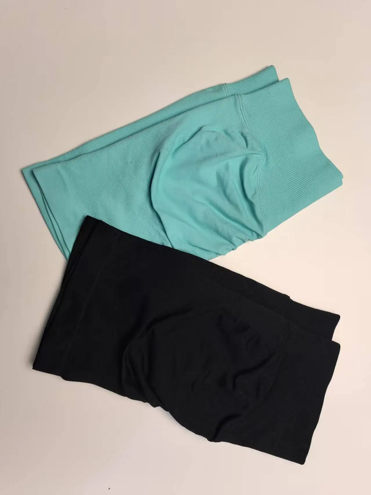 DFCF Pantalones cortos deportivos elásticos para mujer, pantalones cortos cómodos para gimnasio y entrenamiento físico