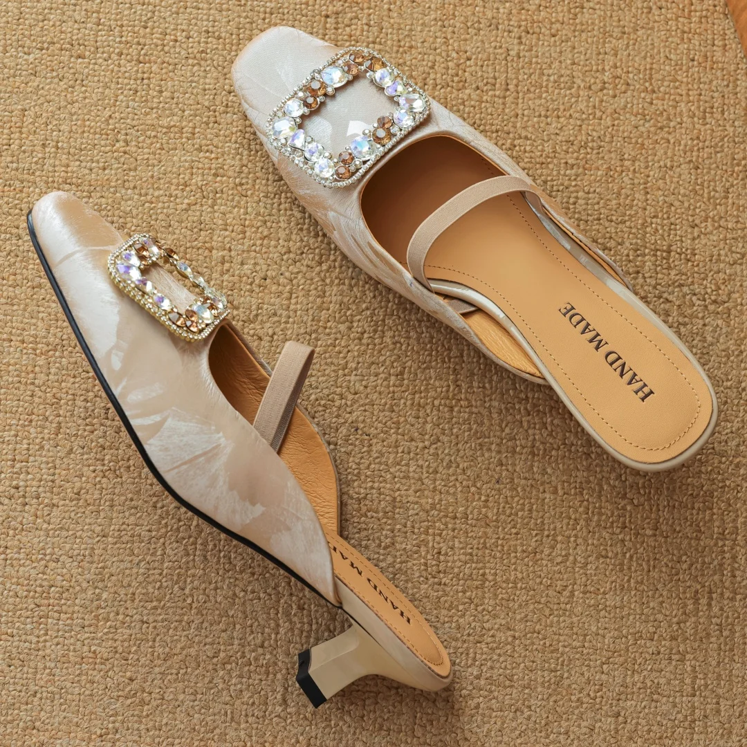 Sapatos de couro genuíno com elástico para as mulheres, mulas calcanhar gatinho com fivela de cristal, saltos elegantes, verão