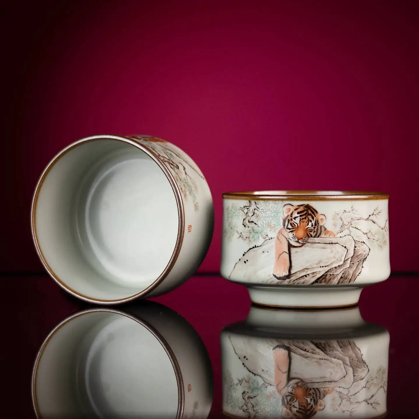 Antique-Style Ceramic With A Cute Tiger Design, Jingdezhen Kung Fu Tea Set, Single Cup