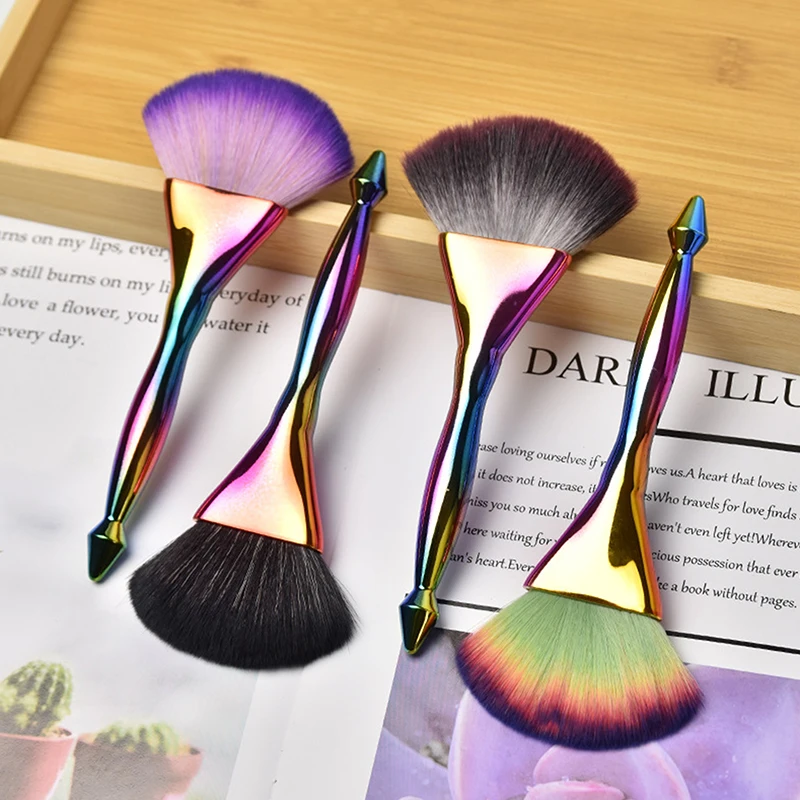 1PCS Pro Gradient Foundation Brush Rainbow Fan Shape Single Makeup Brushes Thin Waist Handle Brush Scattered Powder Blush Brush