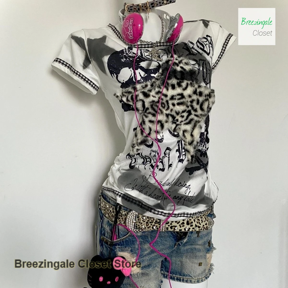 

Punk spice girl American retro temperament short sleeve T-shirt female summer new fashion slim short niche slim print chic top.