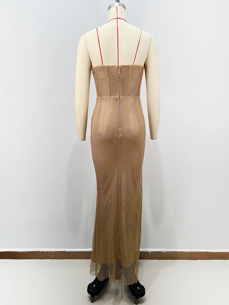 Vestido maxi de malha sem costas com tiras douradas VC Evening Opulence com fenda alta para festa, jantar, gala