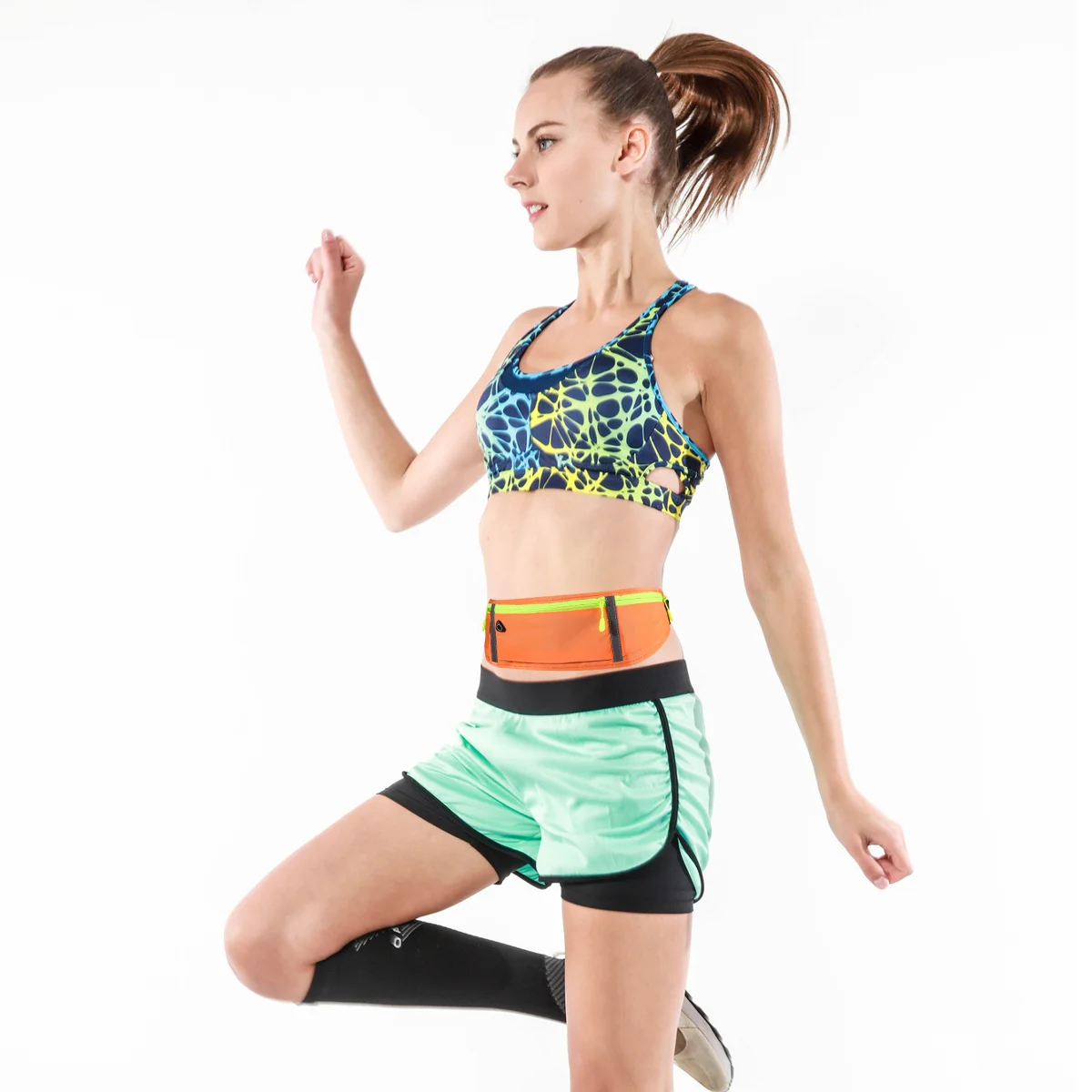 1Pcs Dark Grey Running Waist Pouch 3 Compartments Waterproof Reflective Material Smooth Zipper Perspiration Dissipation