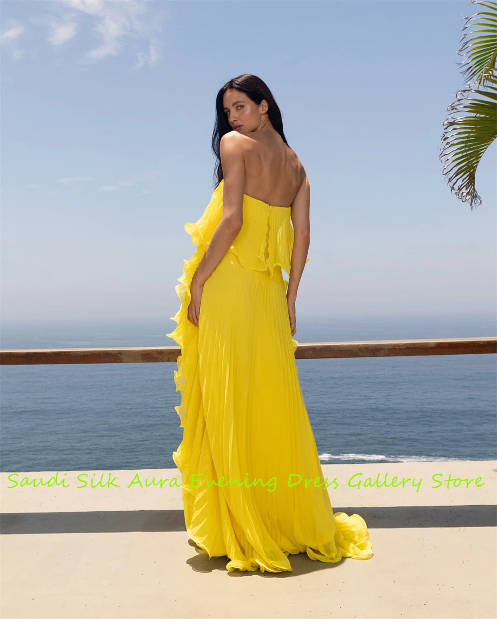 Customized Exquisite Yellow Chiffon Evening Dress Strapless Short Sleeves Cocktail Dress Ruffles High Quality Bridal Party