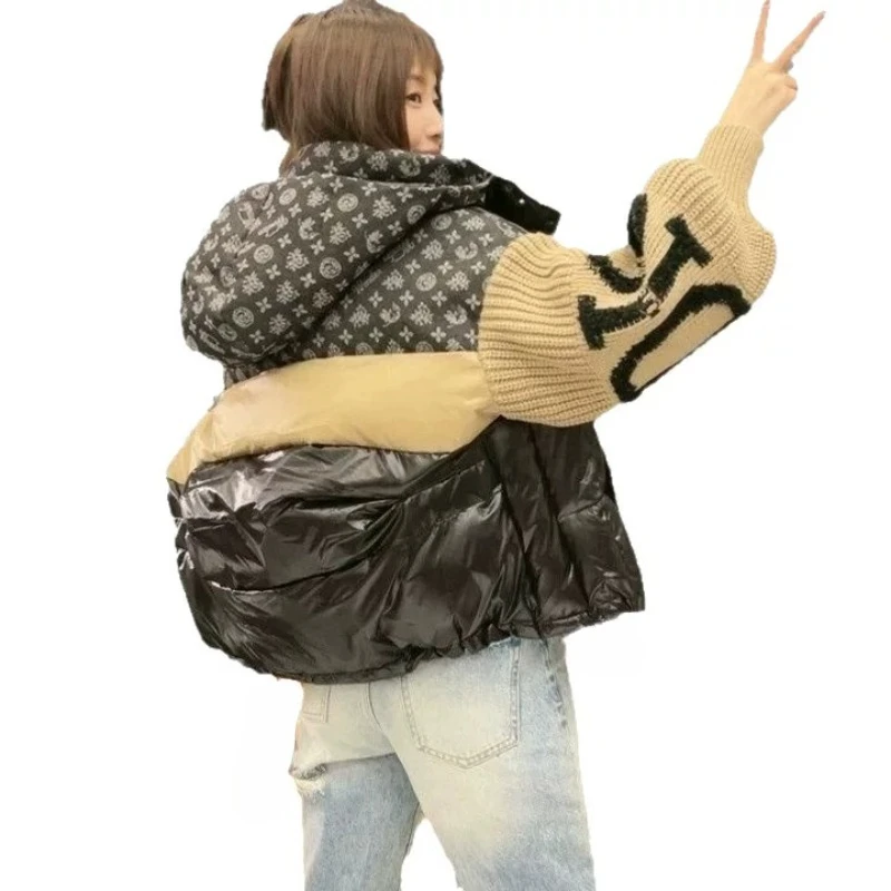 Fashion Down Jacket, European Design, Contrasting Color Splicing Knitted Sleeves, Women's Winter 2026 New Item