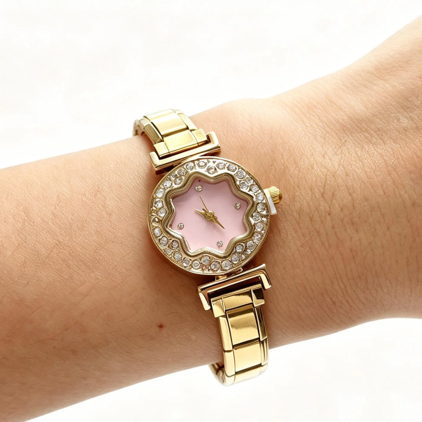INS Bling Flower Shape Ladies Wristwatch Silver Steel Module Strap Multi Candy Color Dial Sparkling Crystal Elegant Quartz Watch