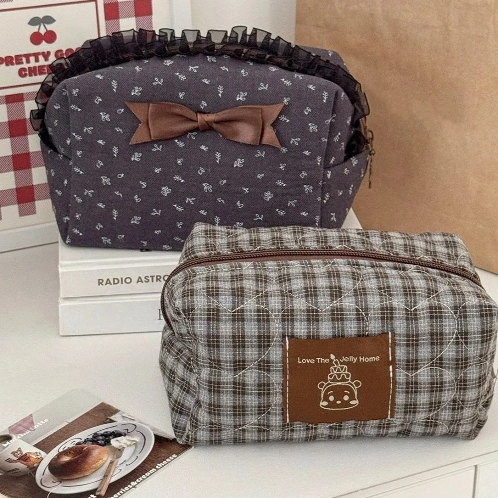 Sweet Large Capacity Lace Trim Makeup Bag Plaid Cartoon Cosmetic Storage Bag Checkered Polyester Pencil Case Women