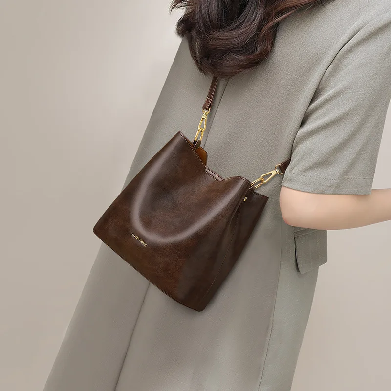 

Женская сумка-ведро 2026: Новая летняя модель, модная сумка через плечо и кроссбоди, вместительная ретро-сумка