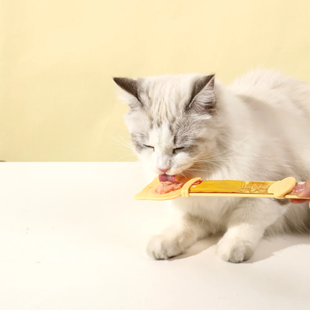 Cat Feeder Cats Feeding Spoon With 18.5cm Long Handle Squeeze Fluid Food Easy Cat Food Feeding Spoon