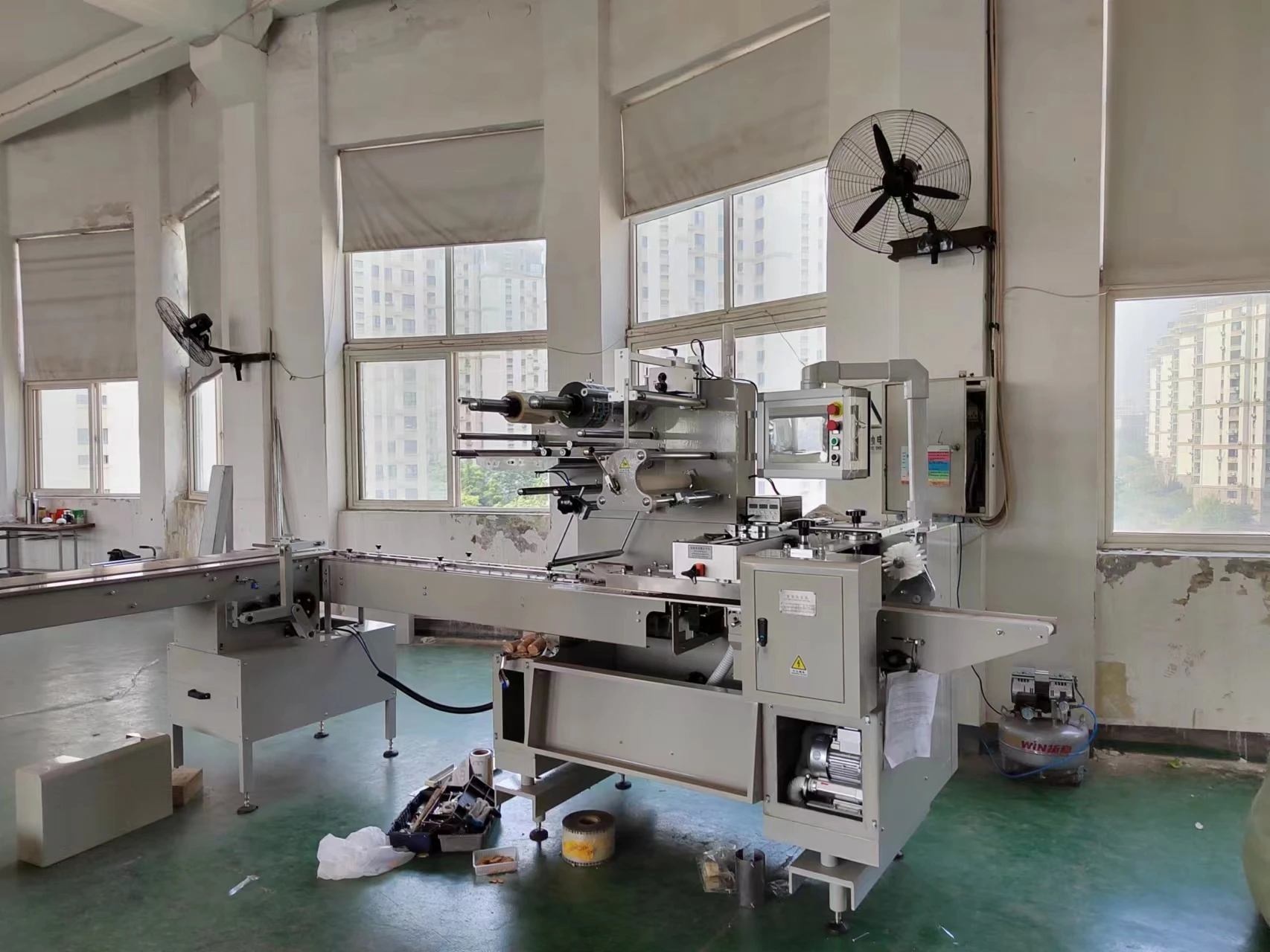 スカイウィン自動ビスケット・クッキー包装機、エッジラッピングおよび包装機、ビスケット・クッキーパッカー