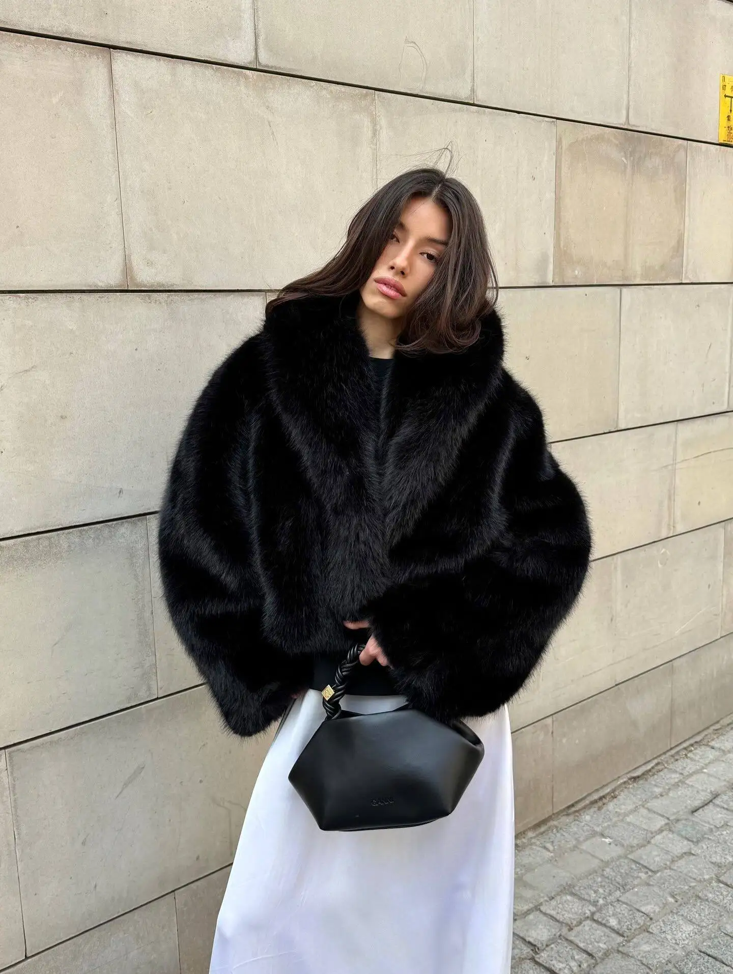 Lautaro Winter Short Thick Warm Shaggy Soft Black Faux Fur Coat Women Shawl Collar 2026 Loose Luxury High Quality Fluffy Jacket image 3