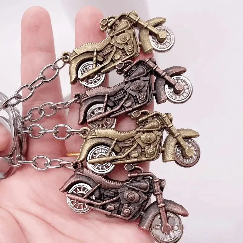 Creative Mini Motorcycle Helmet Keychain Vintage Metal Pendant Bag Hanging Ornaments Car Trinket Keyring Accessories Key Holder