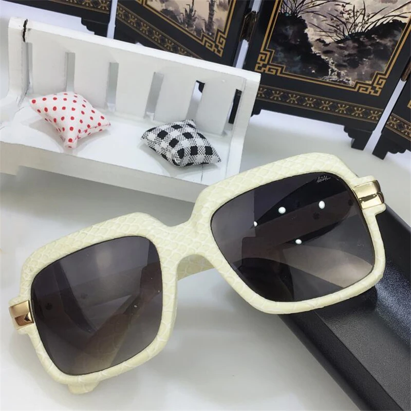 

Fashion grey shape square sunglasses woman Beige square frame big face luxury glasses The designer has the same style sunshade m