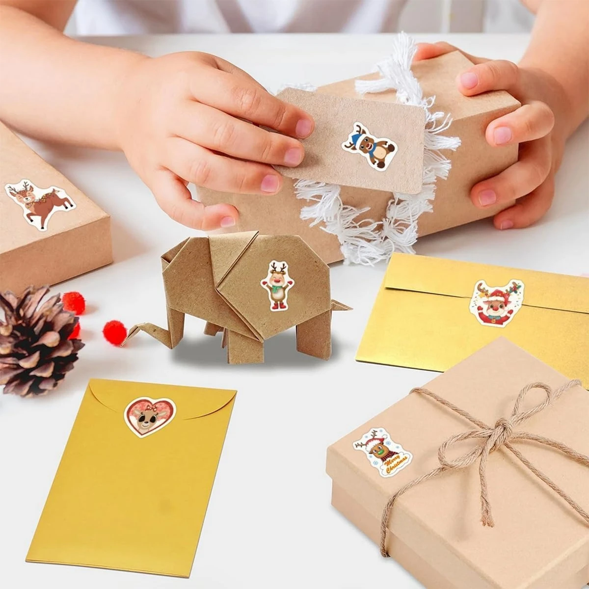 100-500pcs Cartoon Christmas Theme Gift Tag Stickers Holiday Birthday Party Gift Decoration Praise Stickers Reward Stickers Lab