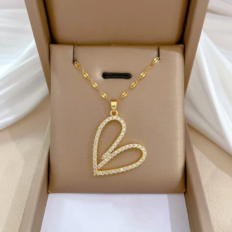 Geometric Love Zircon Luxury Banquet Wedding Heart Pendant Necklace Female Versatile Clavicle Titanium Steel Chain