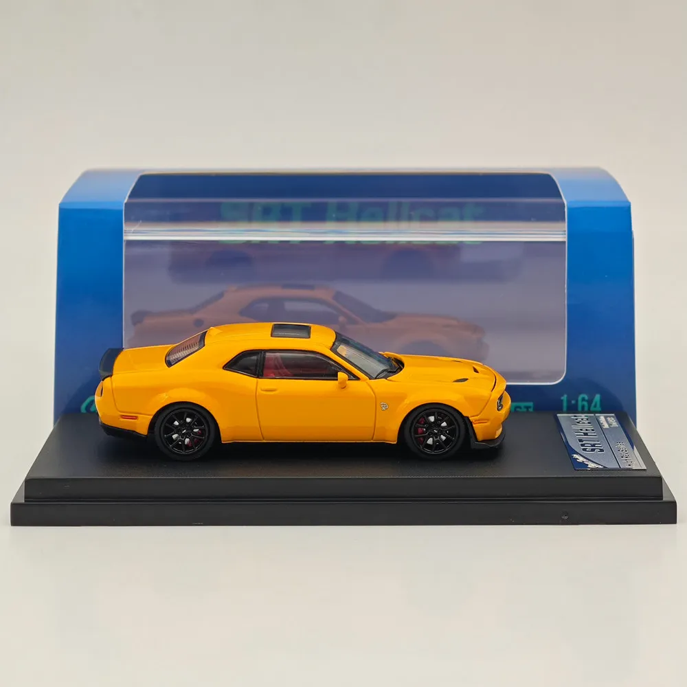 

SH 1/64 для SRT Hellcat Muscle Sports, желтая литая под давлением модель автомобиля, миниатюрная ограниченная коллекция, модели автомобильных игрушечных автомобилей